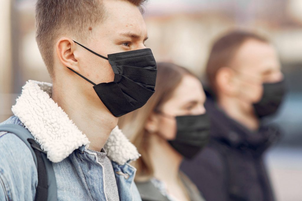 Uso de máscaras de proteção em viagens na pandemia | Dica da Pri