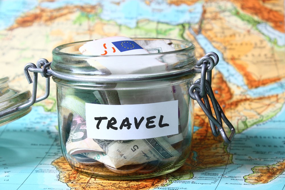 Como guardar dinheiro para viajar? | Dica da Pri